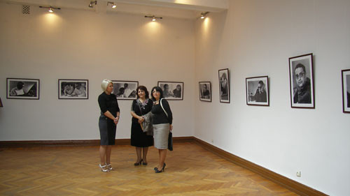 An exhibition of photos of Kara Karaev
