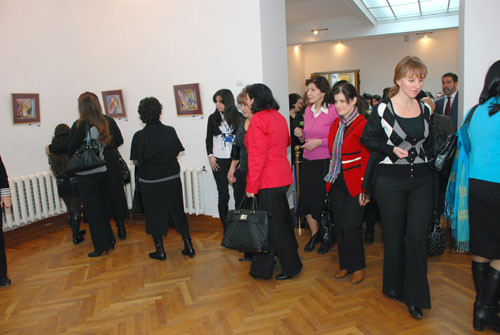Выставка и презентация книги  “Гендерные роли в азербайджанских обычаях и традициях”