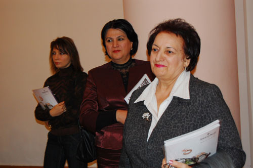 Выставка «Женский взгляд» и  презентация журнала «Азербайджан гадыны»