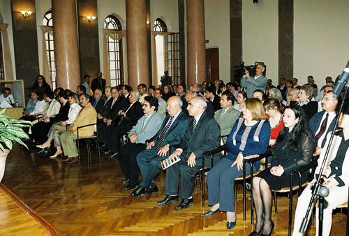 “Azərbaycan xalçası və xalq tətbiqi sənəti” adlı III Beynəlxalq simpozium