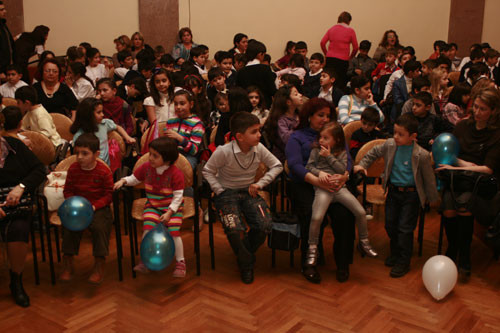 “Muzeydə teatr” silsiləsi çərçivəsində “Günay” Uşaq Teatrının təqdimatında  «Şelkunçik» tamaşası