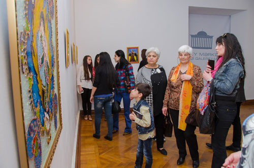 Персональная выставка витражей Махара Магеррамова «Хамса»