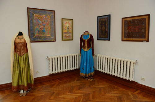 Выставка, посвященная Дню рождения Гейдара Алиева