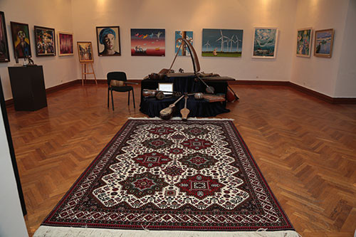 An interactive republic exhibition of folk art masters