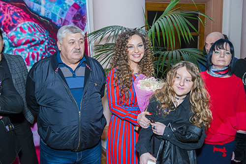 Solo exhibition by the young artist Milena Nabieva “Patterns of the universe Minabi”