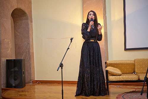 Вечер в рамках литературного проекта «Соз», посвященный 25-летию Бакинского муниципального театра под руководством Амалии Панаховой