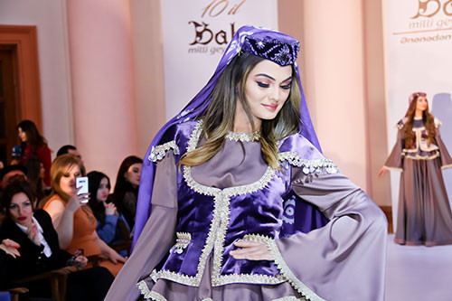 «От традиций к будущему» Презентация новой коллекции Бакинского дома национальной одежды