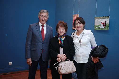 II “Fantaziya” festivalı çərçivəsində “Dünya ətrafında memarlığa baxış” adlı  fotosərgi. Ölkə iştirakçıları: İspaniya, Tacikistan, Argentina