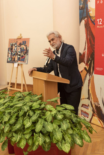 Solo exhibition of the well-known artist Abulfaz Farajoglu (Jabbarov) called "RUNNING POINT"