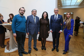 “Qərbi Azərbaycanın tarixi abidələri və mədəni irsi” mövzusunda sərgi və fotoalbomun təqdimatı