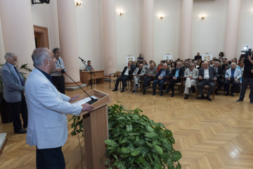 "Qrafika". “Arif Hüseynov 80”. Azərbaycanın Xalq Rəssamı Arif Hüseynovun “Yubiley sərgiləri” silsiləsindən fərdi, yubiley sərgisi