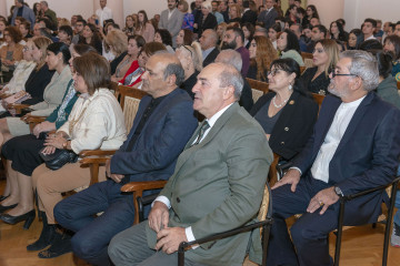 Azərbaycanın Əməkdar rəssamı Ülviyyə Həmzəyevanın “Əcdadların izi ilə” adlı fərdi sərgisi