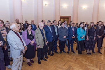 Nərgiz Quliyevanın “Rənglərdə yaşayan ömür” adlı fərdi sərgisi