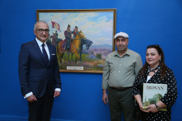 “Qərbi Azərbaycanın tarixi abidələri və mədəni irsi” mövzusunda sərgi və fotoalbomun təqdimatı