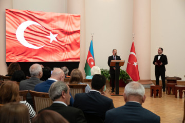 Eldəniz Babayevin  «Zəfər müjdəsi» adlı fərdi sərgisi