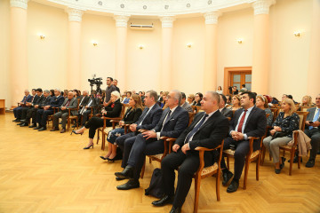 “Qərbi Azərbaycanın tarixi abidələri və mədəni irsi” mövzusunda sərgi və fotoalbomun təqdimatı