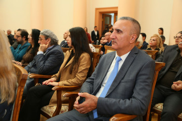 “Qərbi Azərbaycanın tarixi abidələri və mədəni irsi” mövzusunda sərgi və fotoalbomun təqdimatı