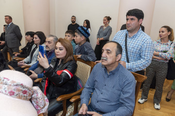 18 Aprel - Beynəlxalq Abidələr və Tarixi Yerlər Günü çərçivəsində “Qobustan qayaüstü təsvirləri incəsənətdə” adlı sərgi