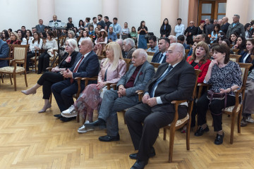 Выставка «Петроглифы Гобустана в искусстве» в рамках 18 апреля - Международного дня памятников и исторических мест