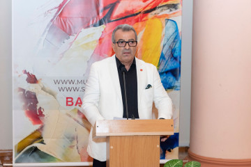 SAKÜDERin  20-ci ilində. Azərbaycan və Türkiyə arasında qardaşlıq münasibətlərinə həsr olunmuş «Anadoludan Əsintilər» adlı Azərbaycan-Türkiyə təsviri incəsənət sərgisi.