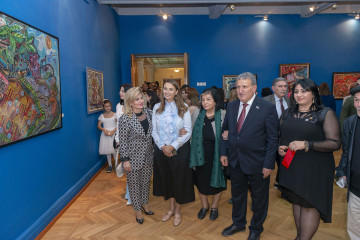 «On the trail of ancestors» solo exhibition by the Honored Artist of Azerbaijan Ulviyya Hamzayeva