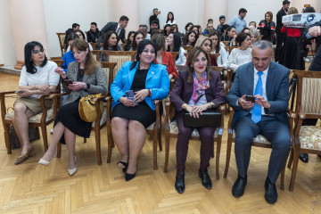 18 Aprel - Beynəlxalq Abidələr və Tarixi Yerlər Günü çərçivəsində “Qobustan qayaüstü təsvirləri incəsənətdə” adlı sərgi