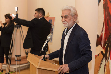 Solo exhibition of the well-known artist Abulfaz Farajoglu (Jabbarov) called "RUNNING POINT"